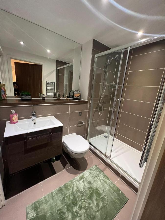 Spacious Sleep 7 Flat 20 Mins Central London Bp65 Exterior foto