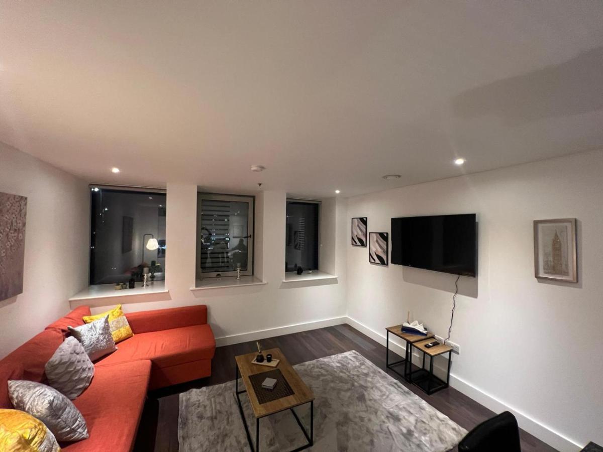 Spacious Sleep 7 Flat 20 Mins Central London Bp65 Exterior foto