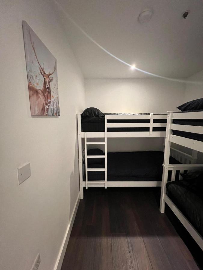 Spacious Sleep 7 Flat 20 Mins Central London Bp65 Exterior foto